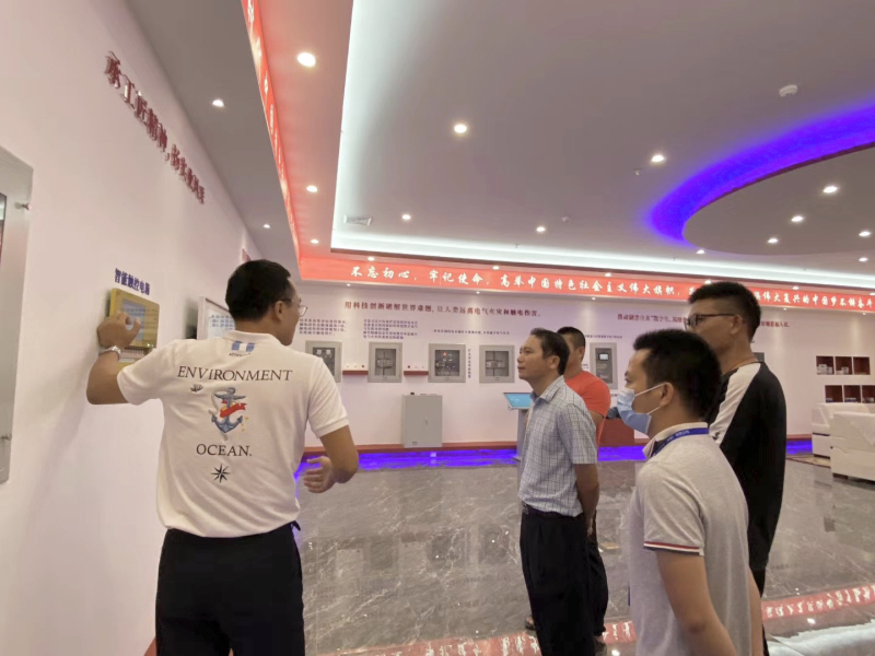 ？？？？？？谑星砩角姓中心主任吴有盈一行旅行尊龙凯时集团考察指导事情_尊龙凯时-新闻中心