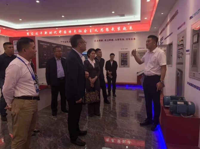 热烈接待海南省工商联丁飞主席一行人到尊龙凯时莅临指导_尊龙凯时-新闻中心