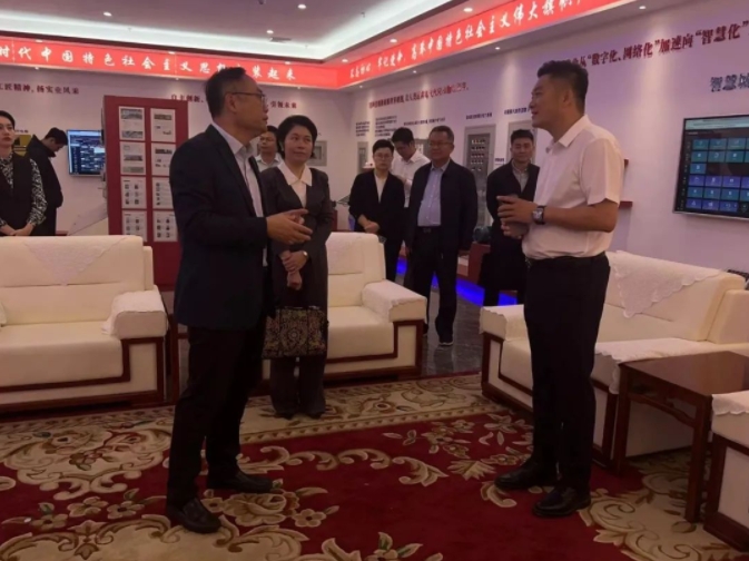 热烈接待海南省工商联丁飞主席一行人到尊龙凯时莅临指导_尊龙凯时-新闻中心